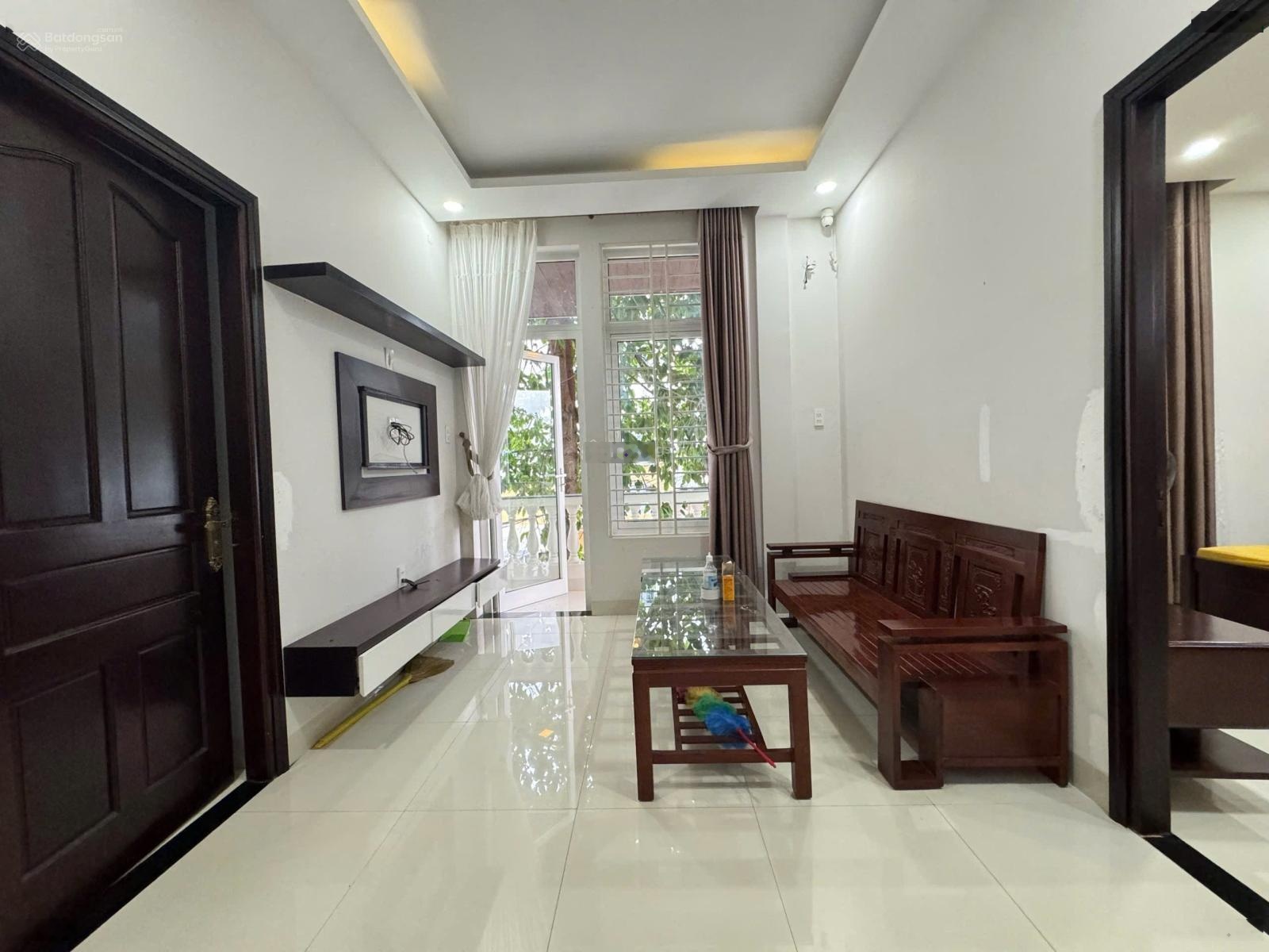 Tìm chủ mới cho ngôi nhà tâm huyết Căn Góc Nhà 3 Tầng 2 Mặt Tiền Đường Trương Hán Siêu - Lê Văn Tám