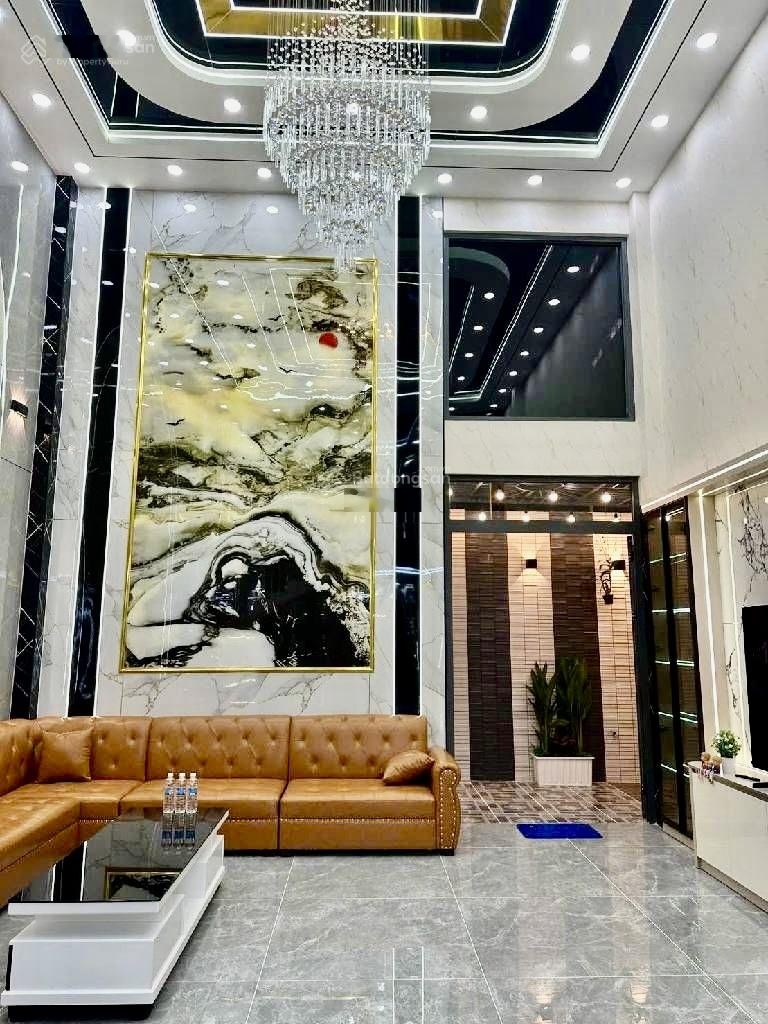 Nhà mới xây tặng nội thất cao cấp