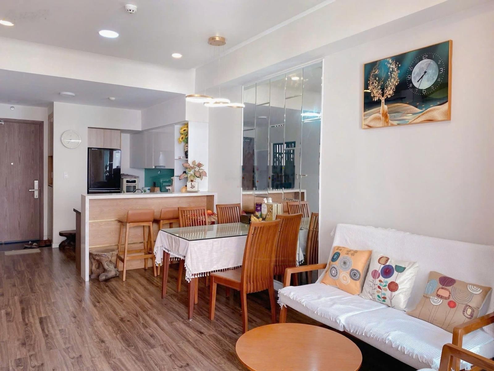 Bán gấp căn hộ 2PN - 76m2, căn góc tầng cao, chỉ 4.3 tỷ allin