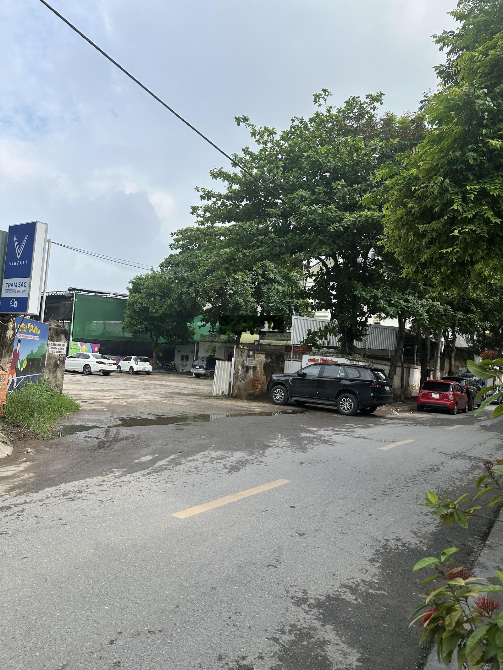 Bán nhà 3T DT185m2-MT8.2m-gara ôtô 7 chỗ-sân vườn mát hàng xóm Ciputra-Phú Thượng-Tây Hồ.Giá:27.5tỷ