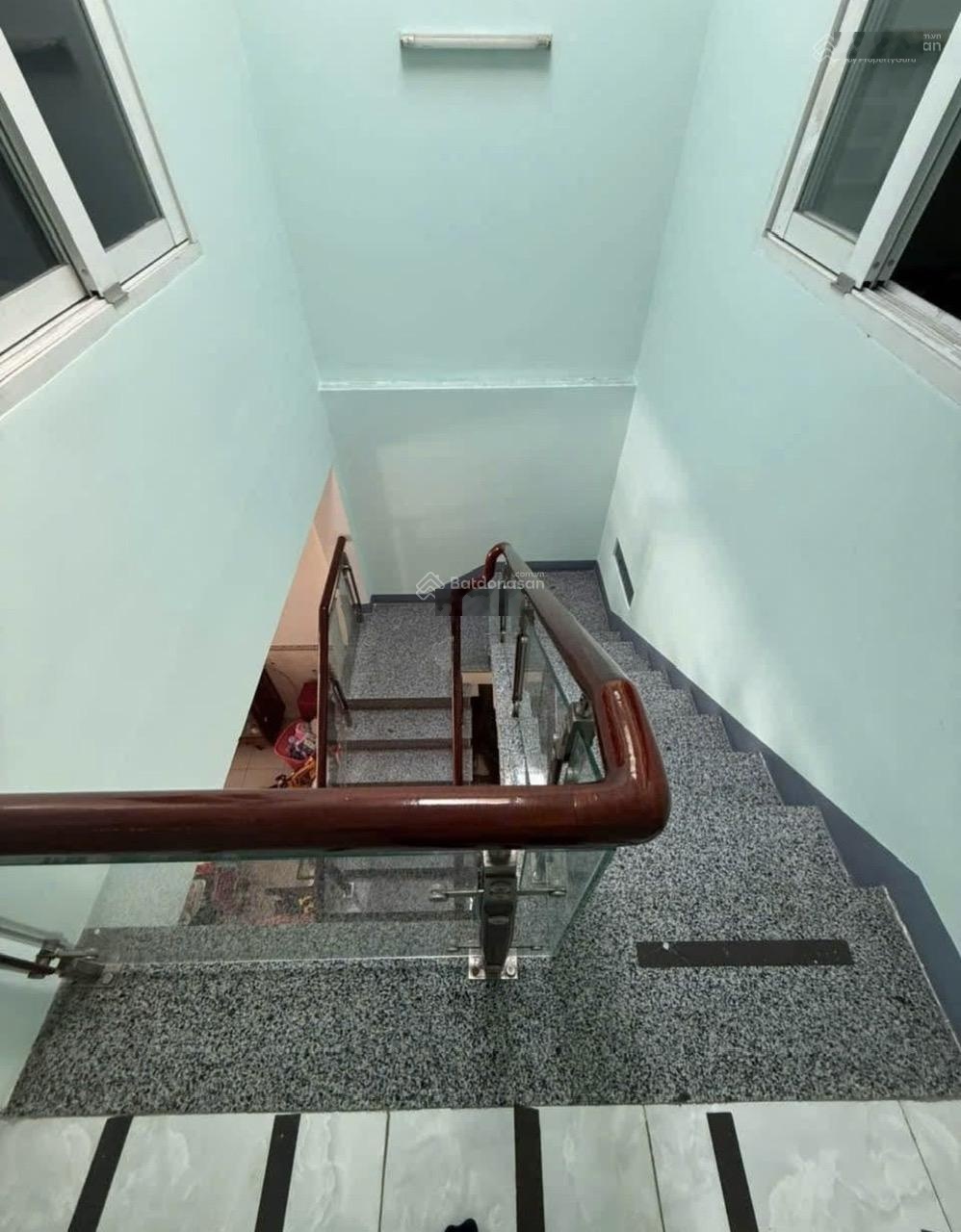 Bán căn nhà phố ( mặt tiền 9m ) khu bàn cờ trung tâm, mặt tiền đường Phù Đổng bao tốt thị trường