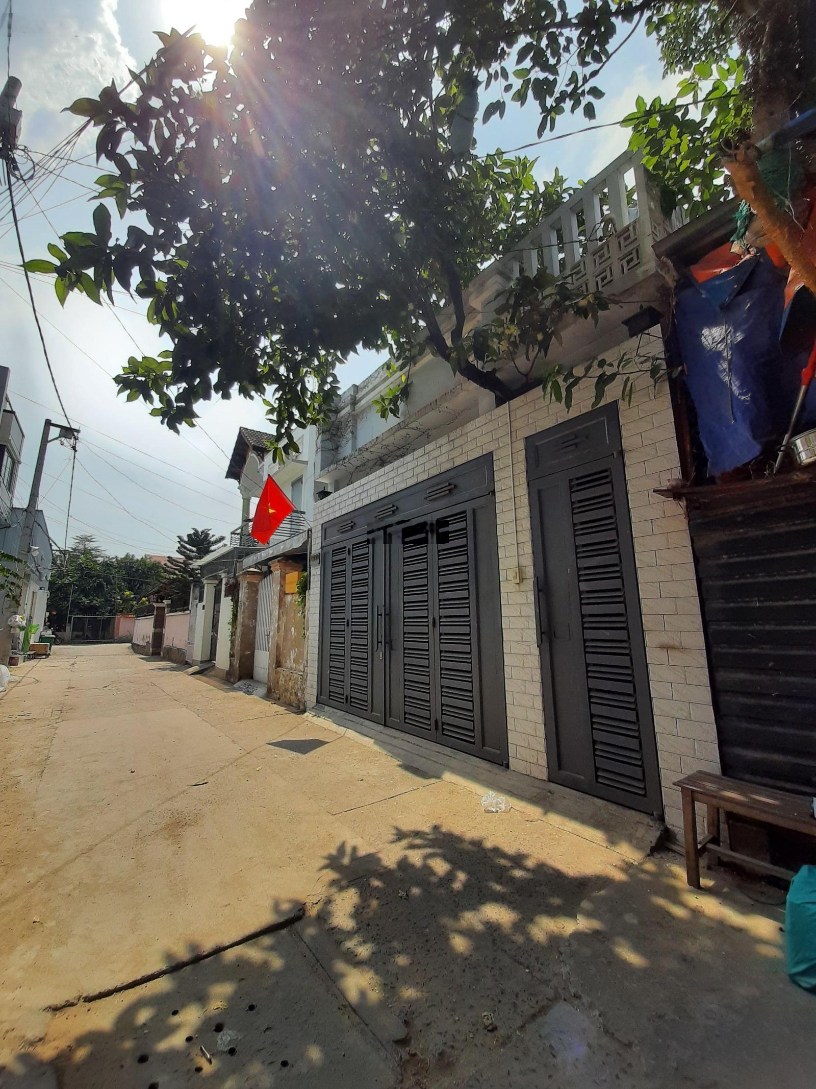 Nhà Linh Đông Thủ Đức 110m, ngang 5.5m, hẻm yên tĩnh, ở cực thoải mái