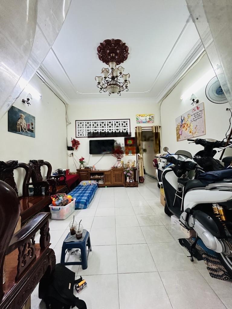 391 Huỳnh Tấn Phát - Tân Thuận Quận7 - 4.2 x 15 - 6tỉ3 thương lượng.