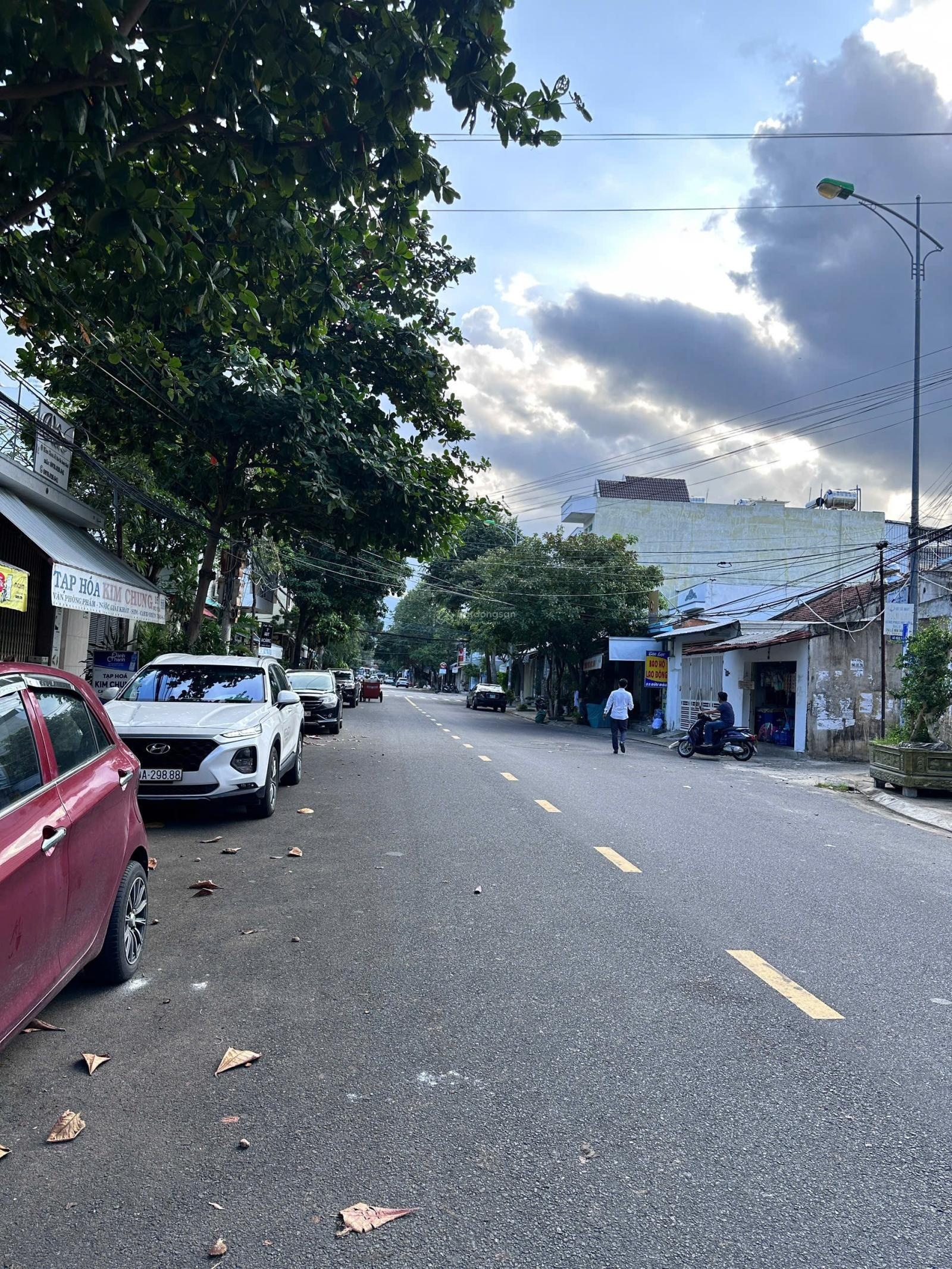 Nhà 2 tầng đường Bửu Đóa 16m, gần Biển Phước Long Nha Trang. Ngang đẹp hơn 8m