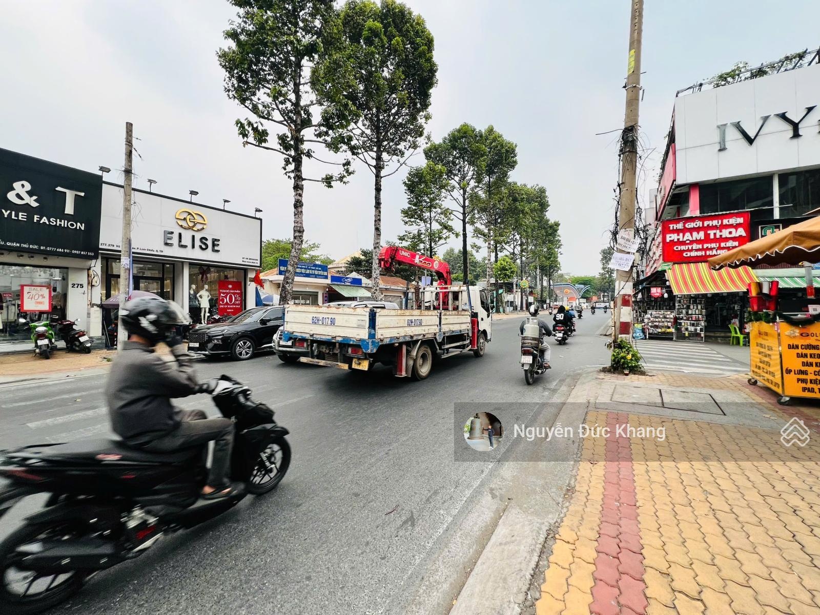 Bán căn góc 3 tầng ngang 11m siêu hiếm mặt tiền đường Võ Văn Ngân kinh doanh sầm uất nhất Thủ Đức