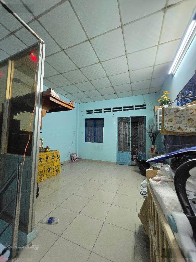 Bán nhà gần chợ Linh Xuân, Thủ Đức, diện tích 65m2 2 tầng, giá 3,7 tỷ