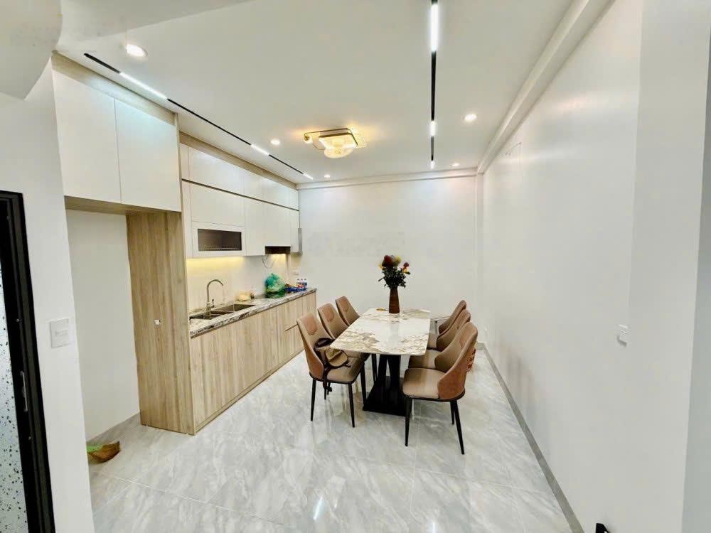 Bán gấp nhà riêng 5 tầng phân lô ô tô tại Vũ Tông Phan, Khương Đình, Thanh Xuân, 11,8 tỷ