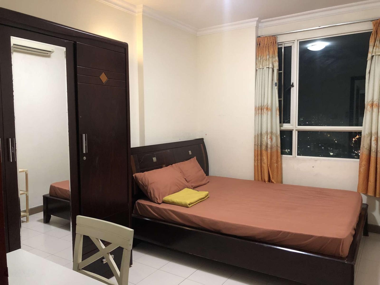 Cần bán gấp căn hộ Phúc Thịnh Quận 5, DT: 76 m2, 2PN, 1WC, giá: 3.5 tỉ/căn