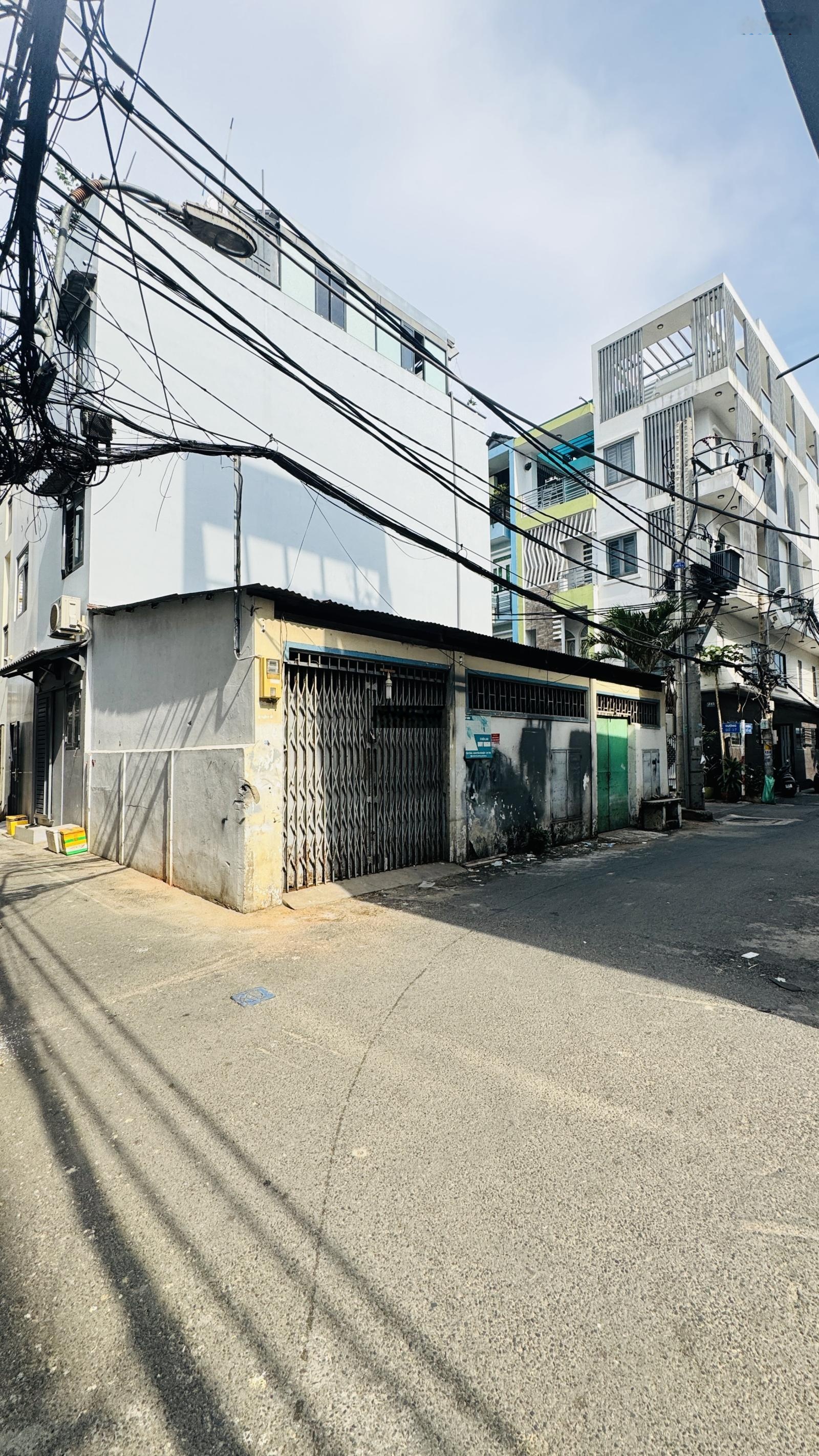 Bán nhà căn góc 3 mặt tiền số 9 53m đường 37 quận 4