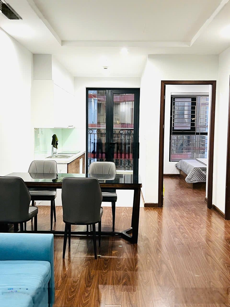 Chính chủ cần bán gấp căn hộ chung cư 70m2, 2 pn, 2 wc, ban công Đông Nam để chuyển vào miền Trung