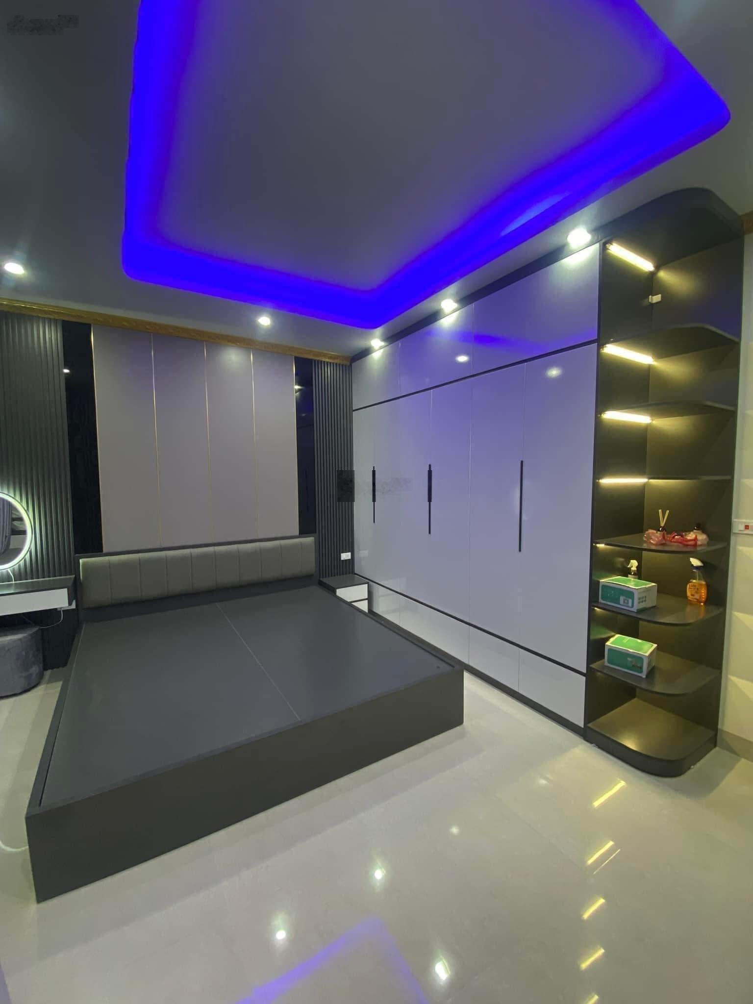 Bán 10 căn Nhà mới đón Tết 4Tầng*45m2, 5P ngủ, Giá chỉ từ 3,75tỷ, Ôtô đỗ cạnh, ngay QL6, BxYênNghĩa