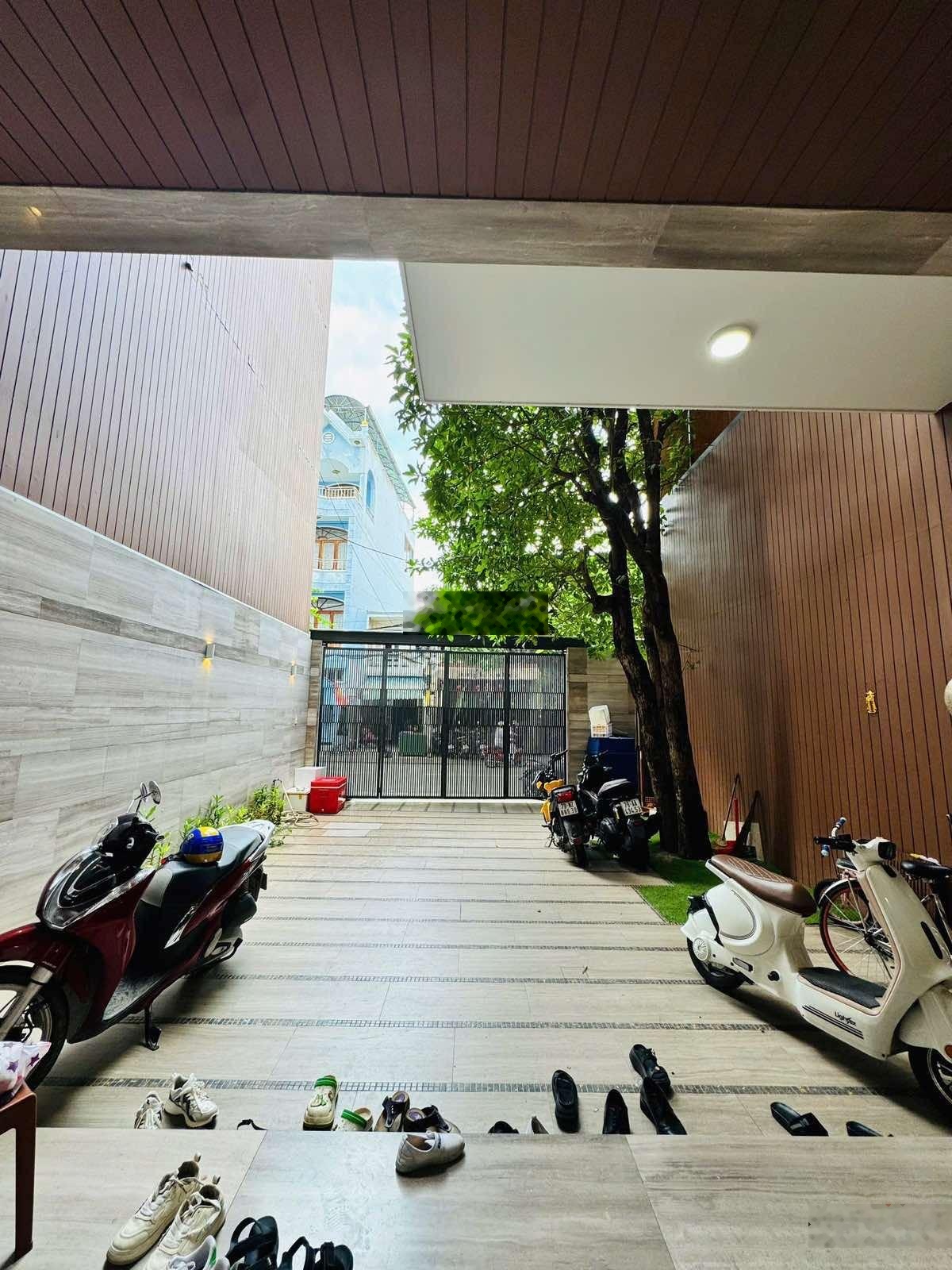 Nhà 4 tầng, mặt tiền đ. lê quý đôn - gần biển nha trang - dt: 188m2 giá 34 tỷ