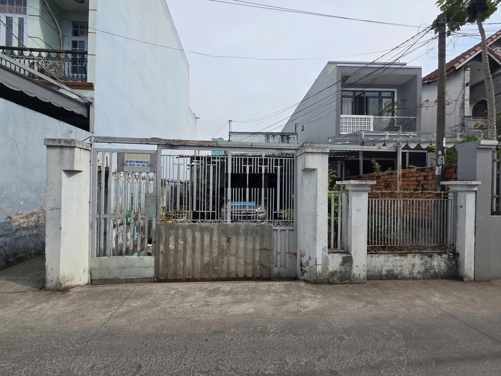 Bán đất 8,5 nở hậu 10,5 x 33 HXT 1/ Nguyễn Văn Quá, tặng dãy trọ 10P. Kế bên Gò Vấp