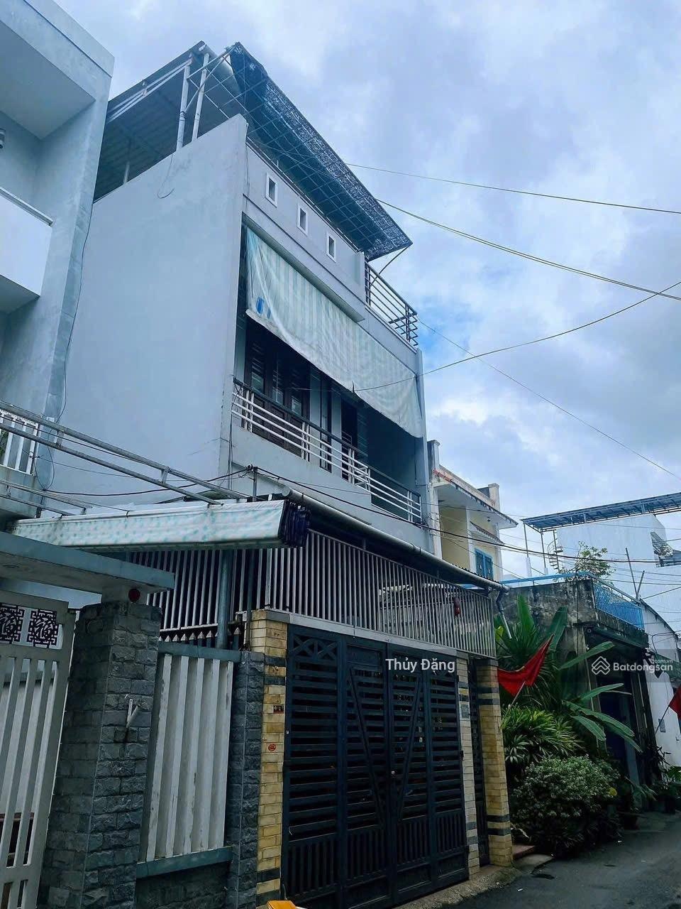 Cần bán gấp căn nhà 3 tầng kiên cố đường quy hoạch 5m Tiểu La - Lê Thanh Nghị, Hoà Cường Bắc