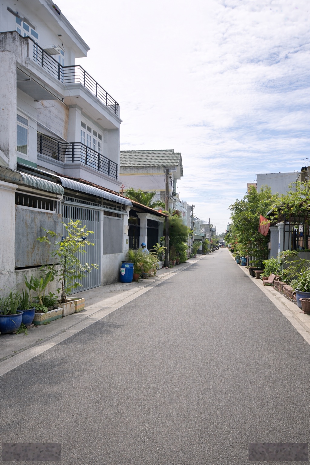 Bán nhà 3 tầng - ngang khủng 7.5 m - hẻm ô tô 6m thông - Lã Xuân Oai - Q9