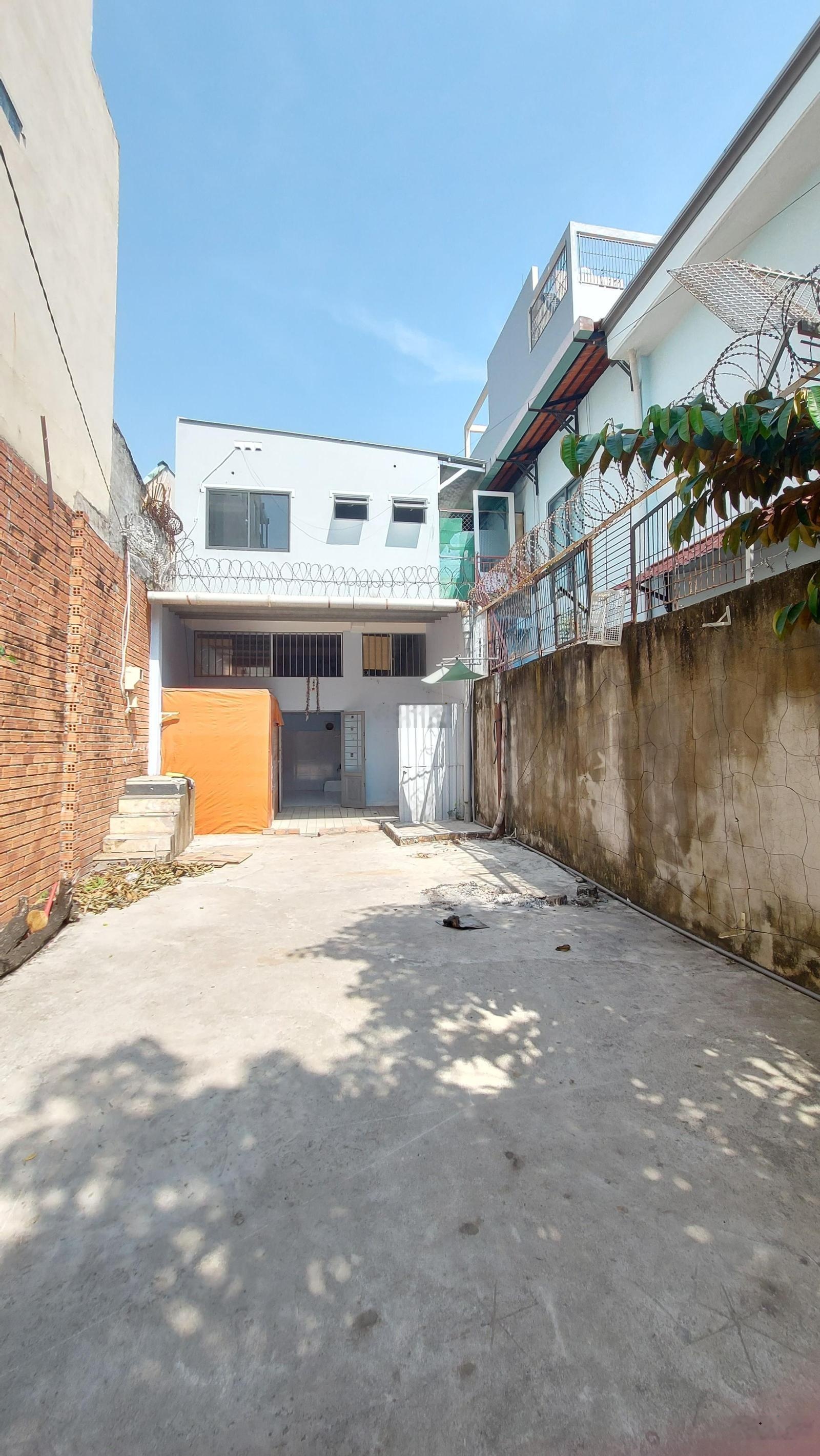 Bán nhà Quận 7, Phạm Hữu Lầu, hẻm xe tải, 100m2, 5x20m, chỉ 6.35 tỷ