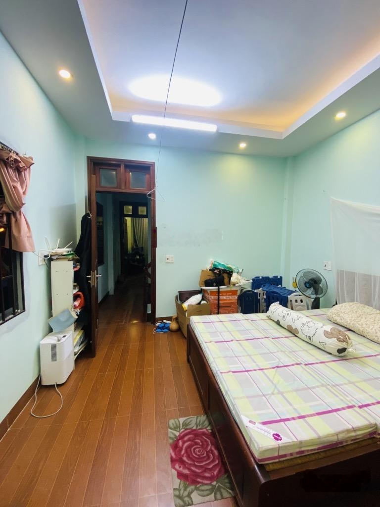 Ngọc thuỵ - ô tô 7 chỗ ngủ trong nhà - dân xây cực chất giá đầu tư 14.7tỷ