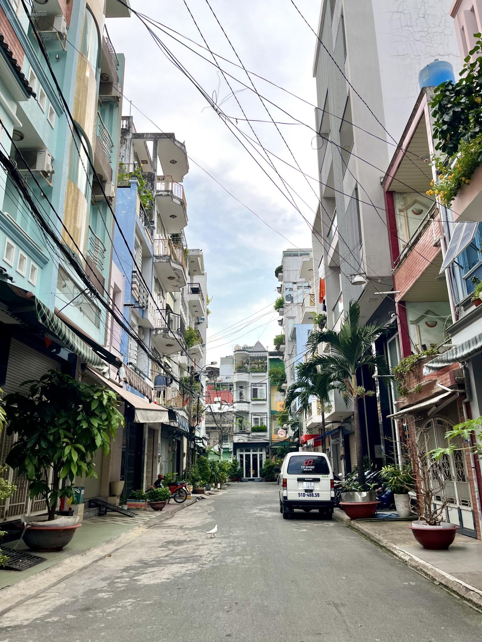 4.3 x 16m - Lý Thường Kiệt Tân Bình - 3 tầng BTCT - HXH tới nhà - 4PN - chỉ 7.1 tỷ