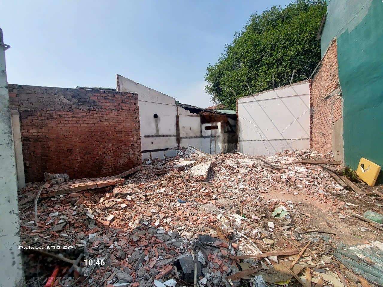 Bán nhà nát hẻm Chợ Nguyễn Xí Phường 26 Bình Thạnh (cũ), nhà nở hậu 10m