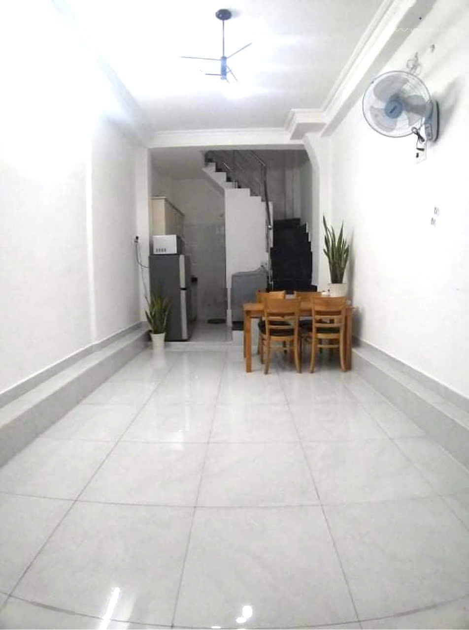 Nhà phố Tây Bùi Viện - giá tốt 4 tầng mới đẹp