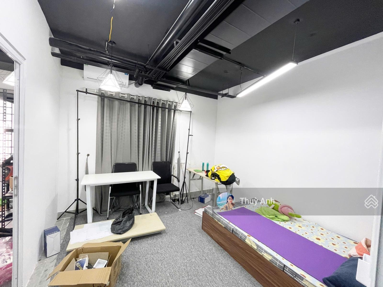 Cho thuê nhà làm văn phòng tầng 1 tại Thái Hà, DT 60m2 MT 8m giá tốt, LH 0963889698