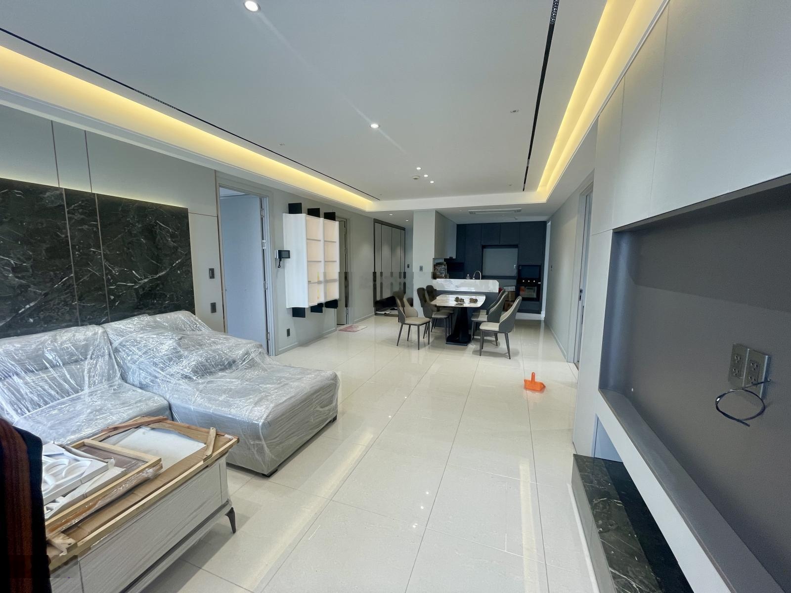 Bán căn hộ cao cấp Cantavil Premier 3PN 122m2 giá chỉ 12 tỷ, nội thất cơ bản rất mới, sổ hồng sẵn.