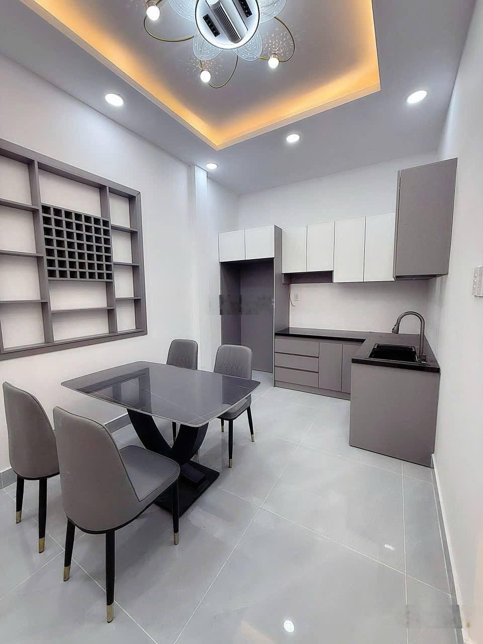 Nhà bè, 2 tầng HXH gần Q7 Ngang gần 5m 69m² - 2PN 3WC - chỉ 4tỷ290 - SHR hoàn công