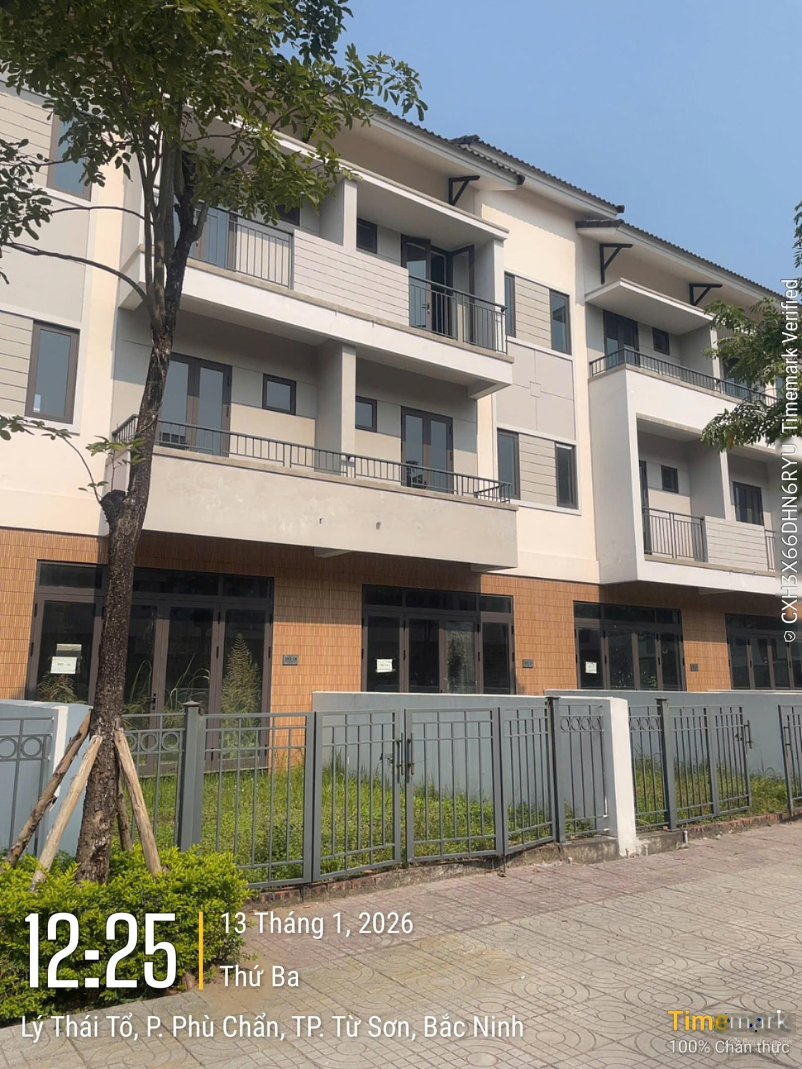 Căn shophouse giá tốt nhất Centa City xây 3 tầng chỉ 7.55 tỷ bao sang tên DT tròn 100m2