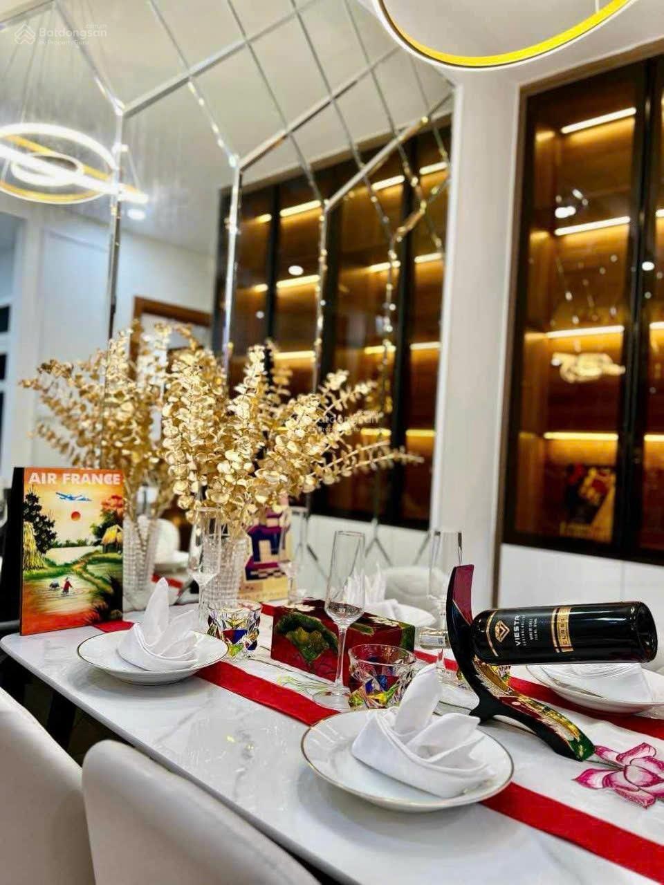 Cập nhật quỹ căn 3 ngủ, full đồ, sẵn sổ, chung cư Mipec Xuân Thủy