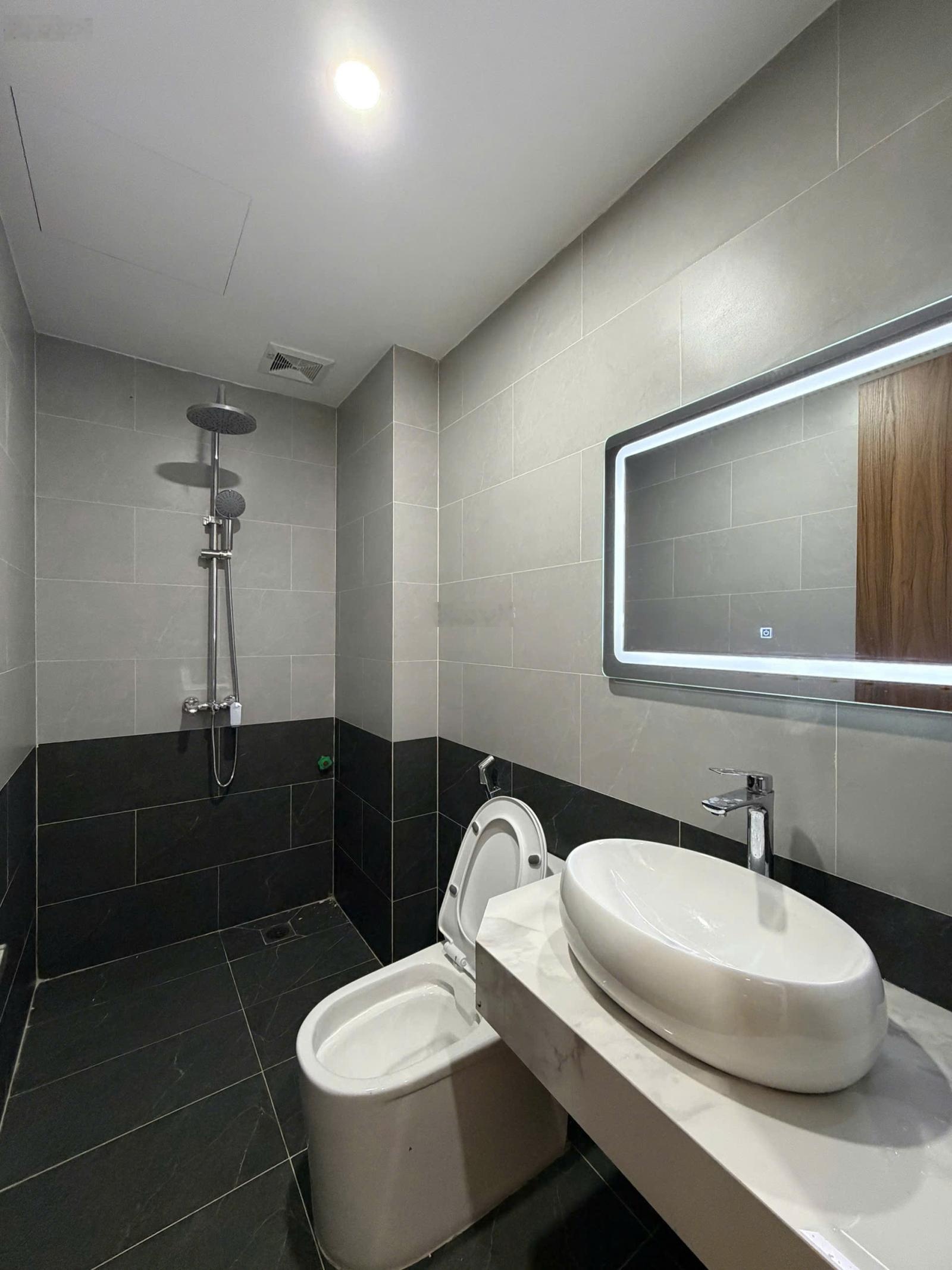 Chính chủ bán nhà xây mới Lạc Long Quân-Tây Hồ-Hà Nội 40m2x7T, thang máy, cách MP 20m, giá 17.5 tỷ