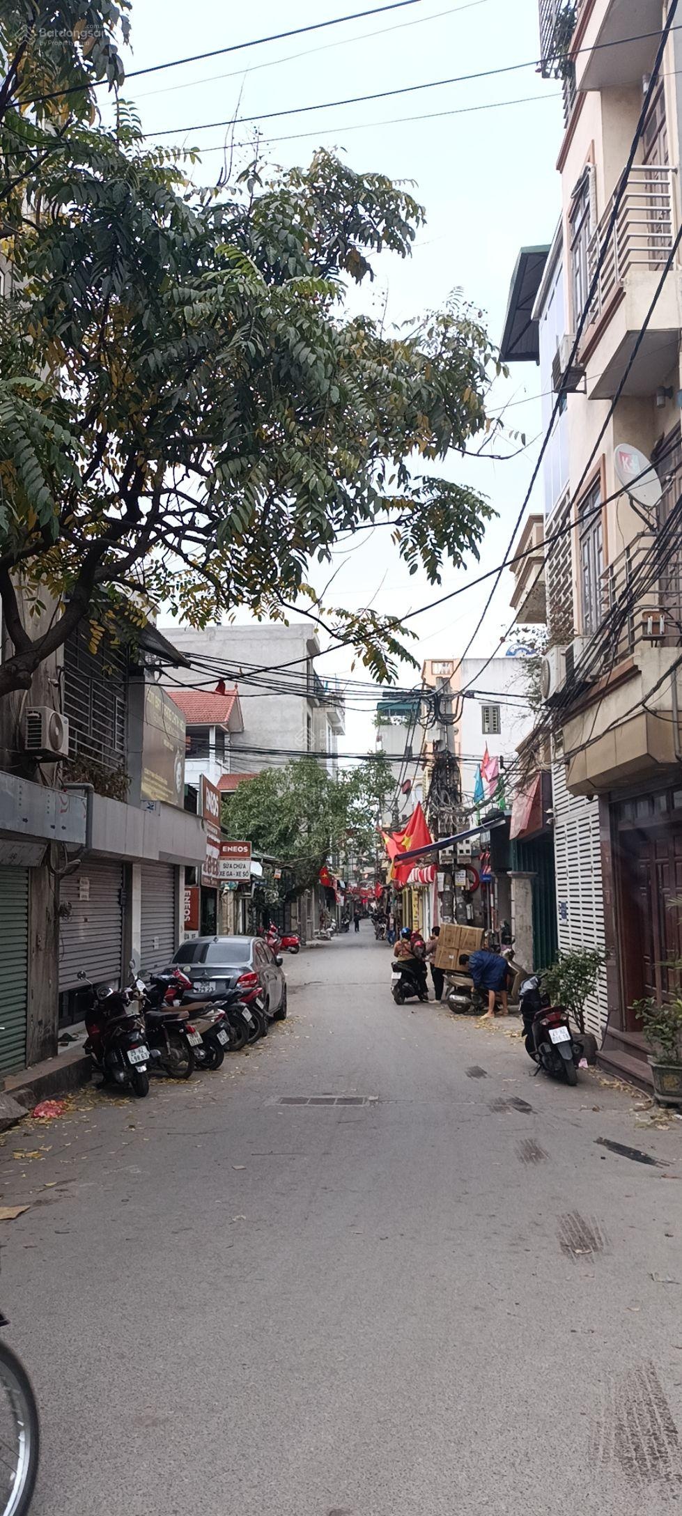 Nhà đẹp sở thượng, hoàng mai; 12m mp ô tô tránh; 33m2; 5 tầng; mt 7.2m; 7.8 tỷ.