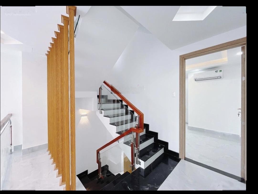 *Bán nhà Quận 7, 5 tầng , hẻm 6m , khu Kiều Đàm gần Nguyễn Thị Thập,DT:4,2x12,giá:10,5Tỷ