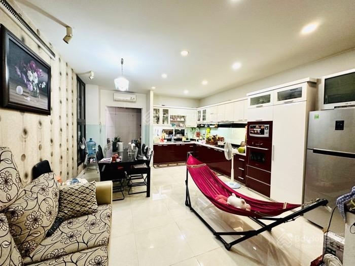 Bán nhà mặt tiền 6 tầng đường Tùng Thiện Vương ngang 5m, giáp Quận 5 tiện khai thác CHDV hoặc xây ở