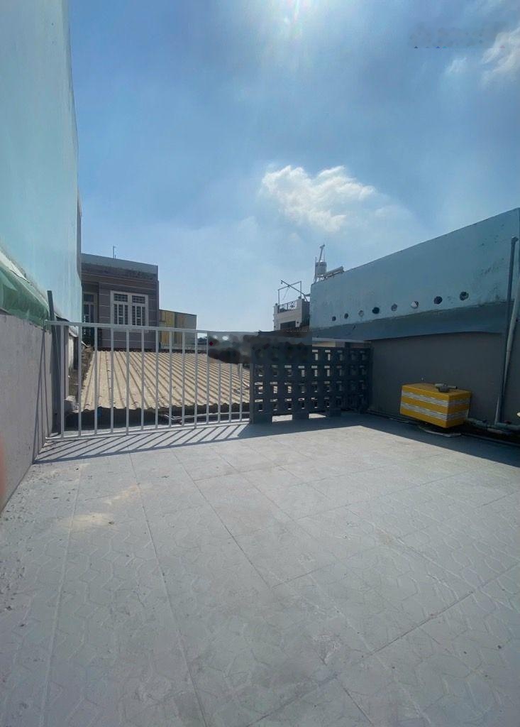 Hơn 4 tỷ -cạnh kdc jamona -ngang khủng 4m .