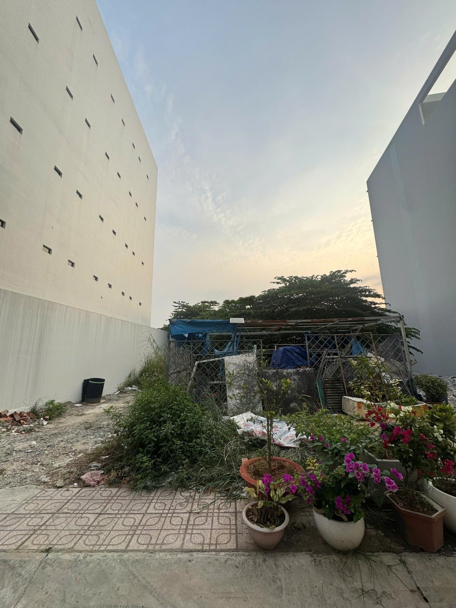 Bán đất khu đồng bộ tây lân - dt: 4m x 18,5m - giá: 4,2 tỷ tl - hẻm nhựa 7m - giá tốt