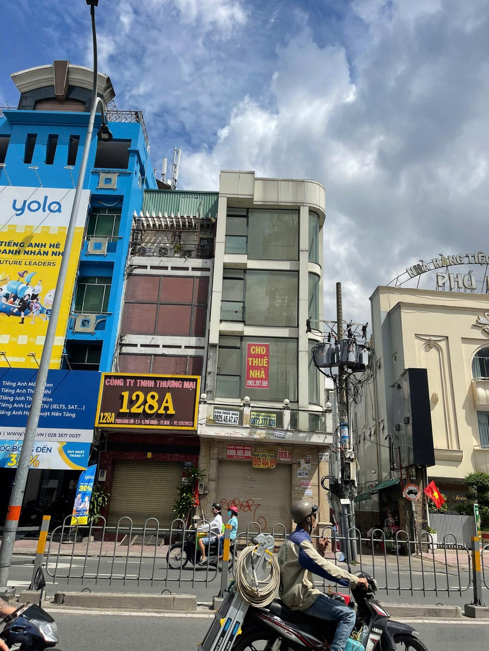 Bán Nhà MT ngay Nguyễn Gia Trí - 9x20m - CN 180m - HD 60tr/th - Giá Chỉ 32 Tỷ