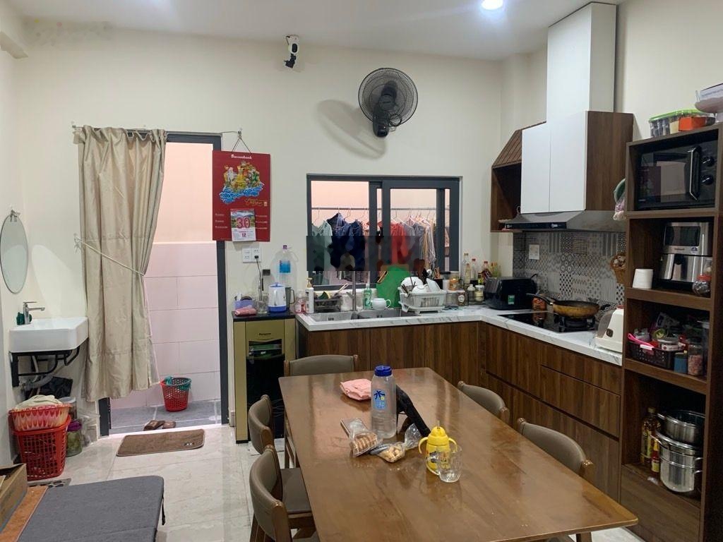 Chỉ 5 tỷ, nhà 52m, 3 tầng, mặt tiền đường số, sát Quốc lộ 1A, Tam Bình, Thủ Đức, Tp HCM.