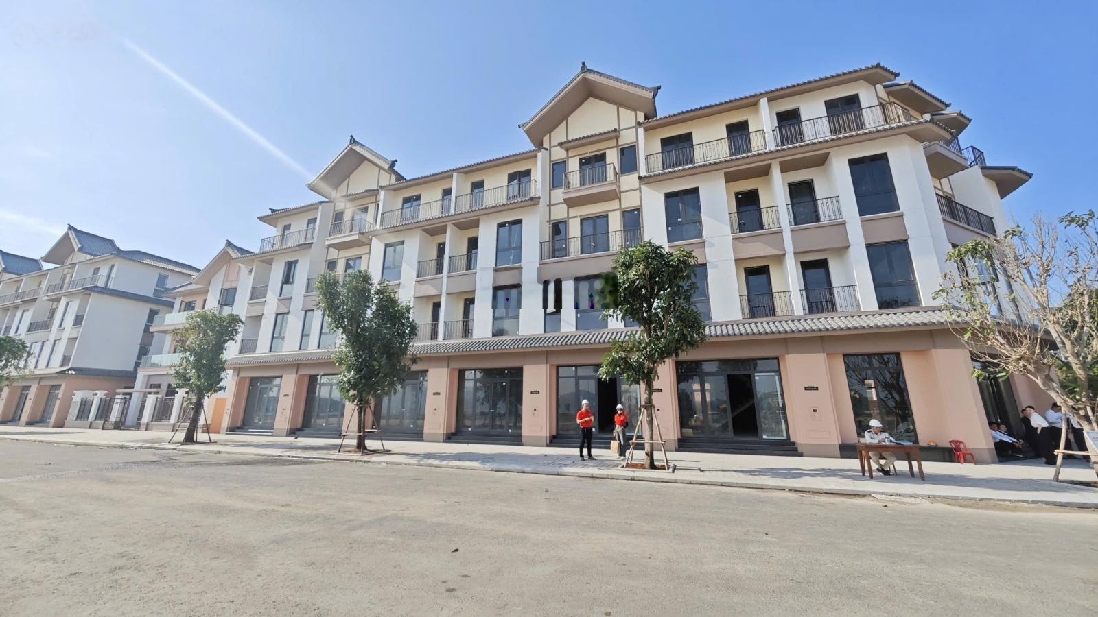 Bán căn góc liền kề 113.9m2, vinhomes paerl bay nha trang, số 9 trần phú, sở hữu lâu dài, 1x tỷ