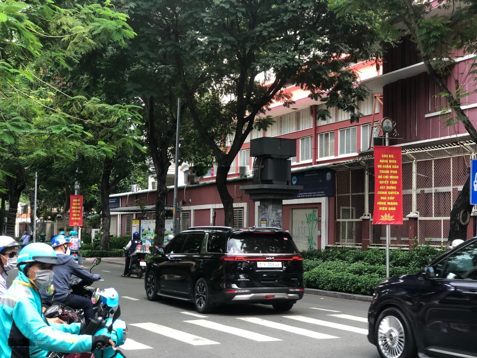 Xuất cảnh bán gấp - Bán nhà Ngô Thời Nhiệm 90.6m² 7 tầng - 70 tỷ