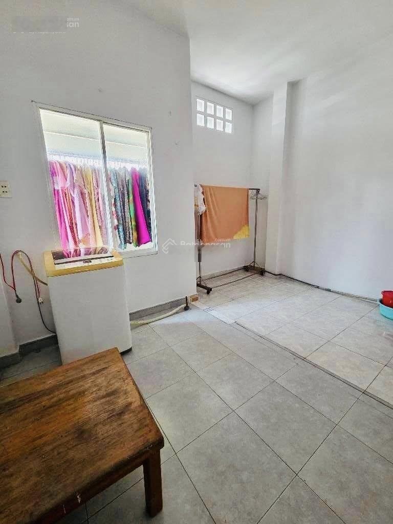 Ngay chợ tân hương hẻm xe hơi đỗ cửa 44m 3 tầng 3pn nhỉnh 5