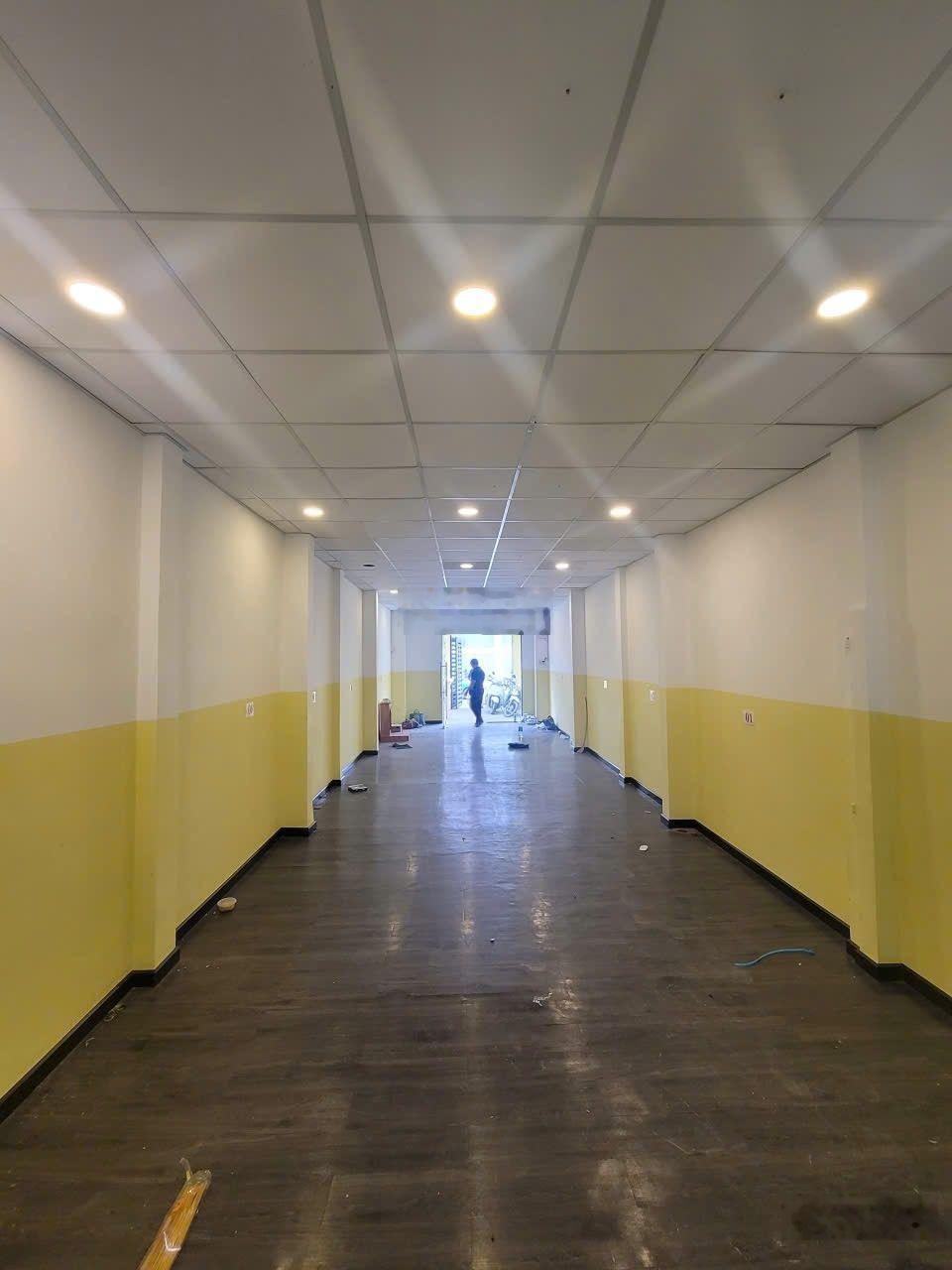 Xuất cảnh bán gấp - Bán nhà Hoàng Hoa Thám 101.9m² 2 tầng - 26.9 tỷ