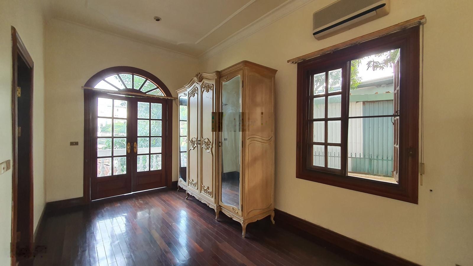 Bán Villa Lê Quý Đôn 715.9m² 2 tầng - 72 tỷ - biệt thự hồ bơi làng đại học thủ đức