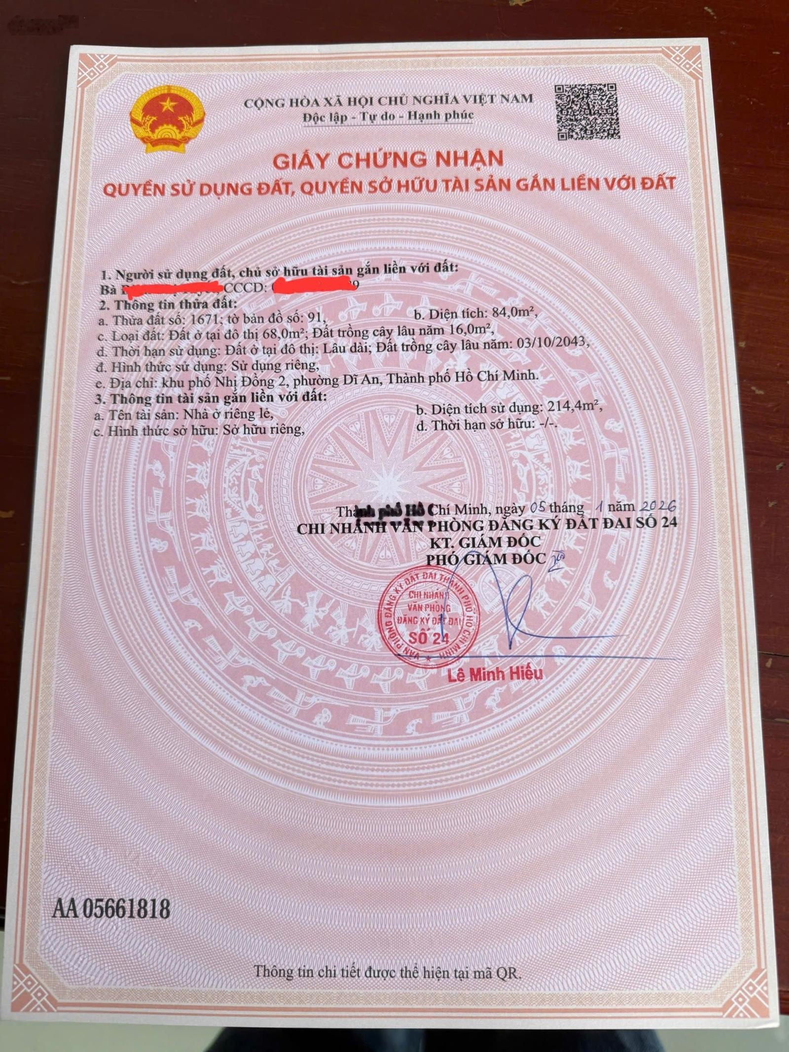 Bám nhà hoàn công sát trung tâm hành chính dĩ an