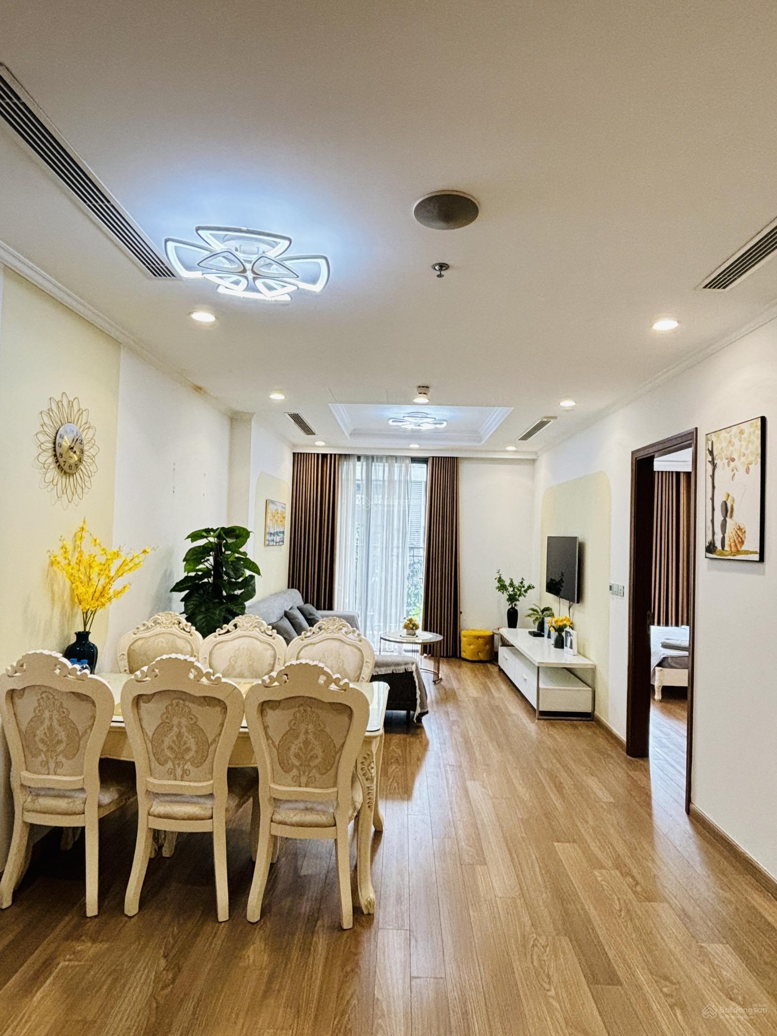 Tôi chính chủ cho thuê 4 phòng ngủ full đủ đồ 37tr/ tháng tại Vinhomes West Point 0777393828