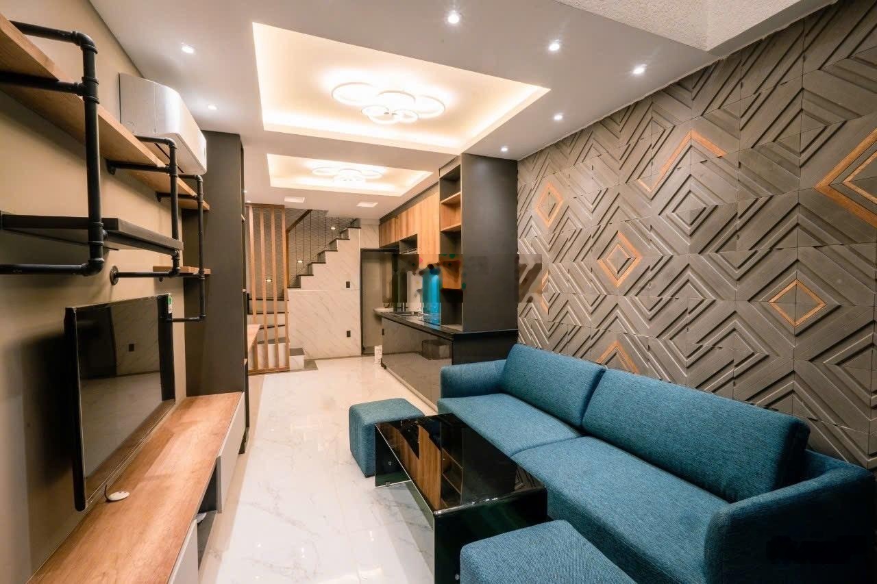 Bán nhà 4 lầu 6PN khu Nam Kỳ Khởi Nghĩa Huỳnh Tịnh Của Phường 8 Quận 3