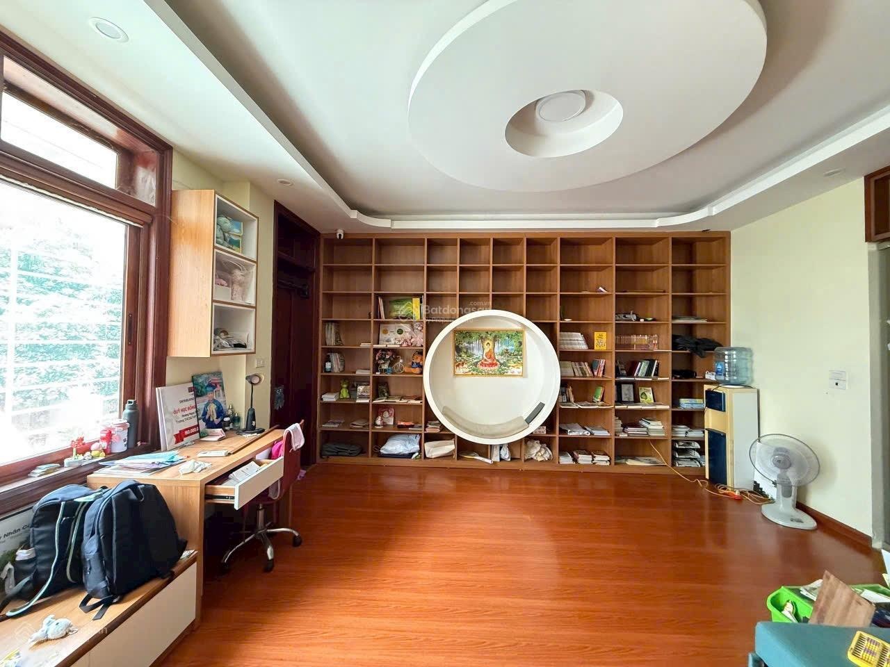 Mặt phố Trần Đăng Ninh - đoạn quận uỷ - dân xây tuyệt đẹp - MT 5m - hàng hiếm