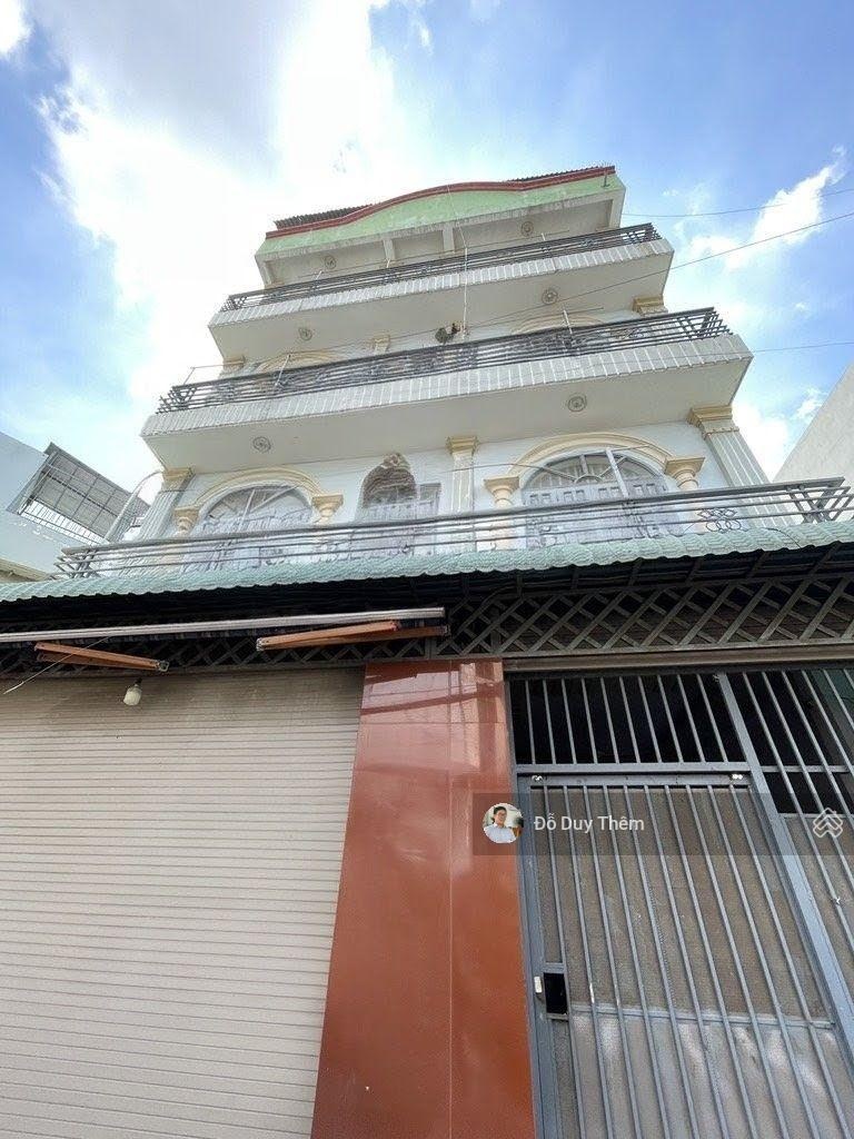 CHDV Nguyễn Ảnh Thủ, 4 tầng, ngang 8, 12 Phòng 13WC, sân xe thoáng.hơn 9tỷ