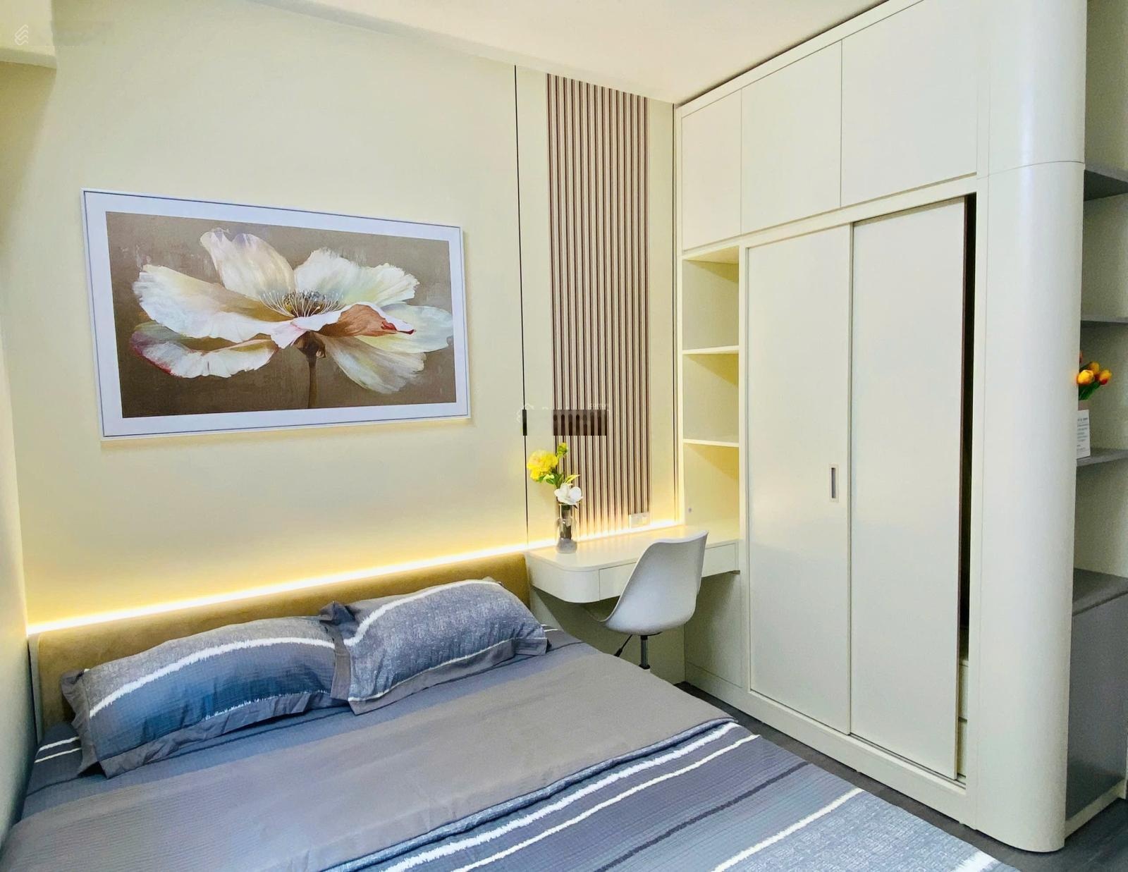 Cần bán gấp giá tốt. Căn hộ 2 phòng ngủ 65m2 chung cư Iris Garden, 30 Trần Hữu Dực TT Mỹ Đình