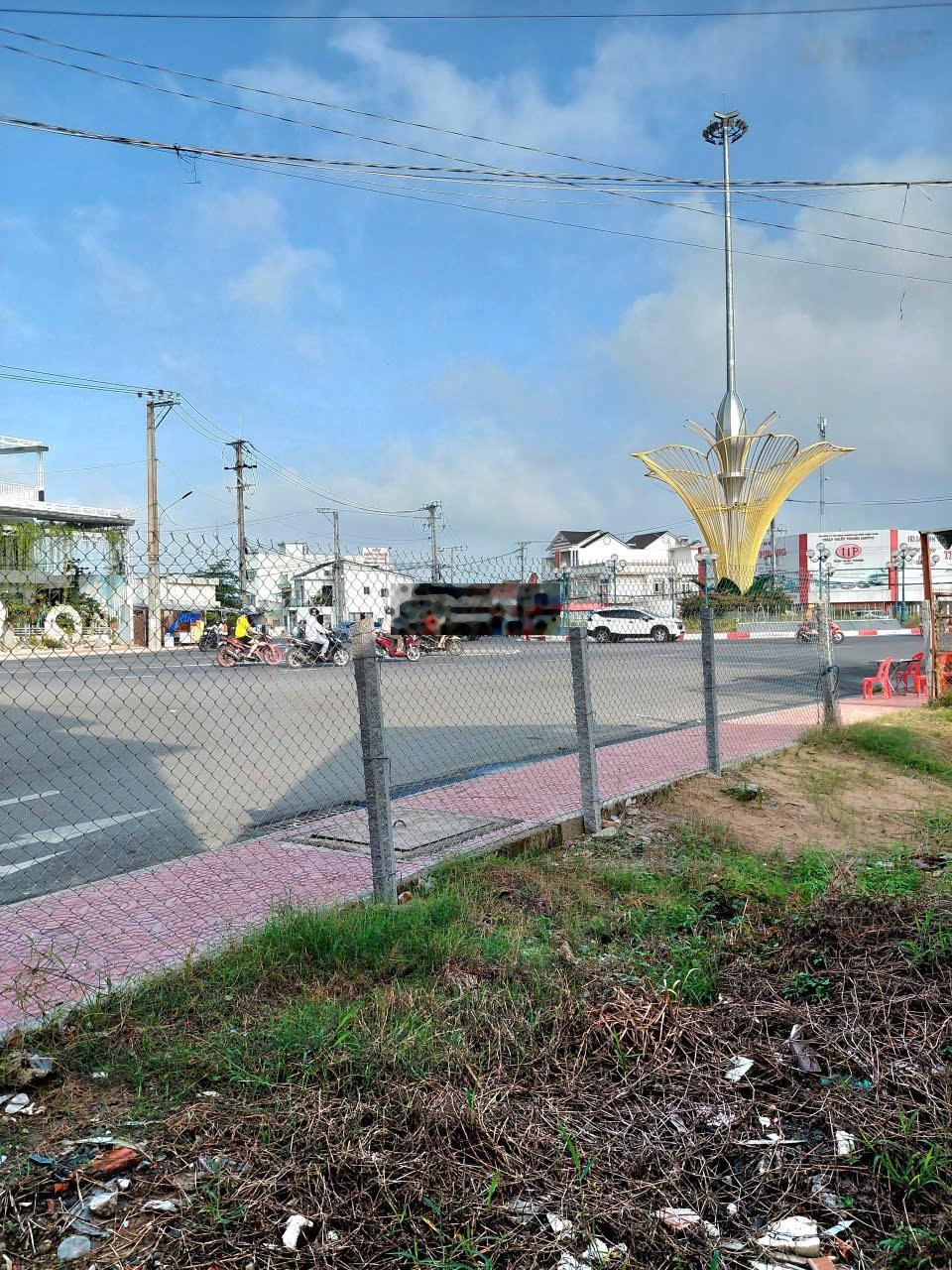 Bán đất: Mặt tiền kinh doanh ngay Vòng xoay Ngã 7 TP Sa Đéc