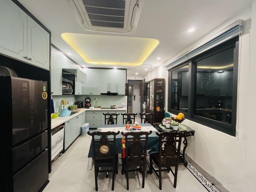 50m - ô tô ngủ trong nhà -thang máy - kinh doanh bất chấp - ở tuyệt vời